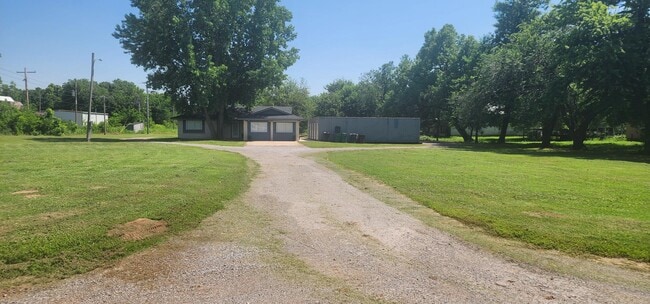 15901 S Meridian Ave in Oklahoma City, OK - Building Photo - Building Photo
