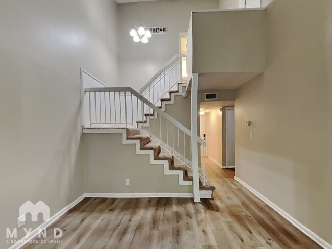 8602 Creekwood Way in Jonesboro, GA - Building Photo - Building Photo