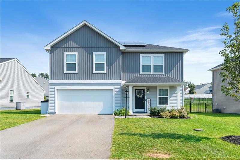 138 Leslie Farms Dr in Evans City, PA - Building Photo