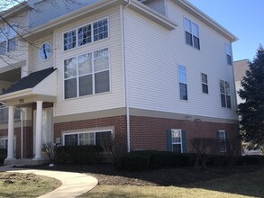 751 Pheasant Run in St. Charles, IL - Building Photo - Building Photo