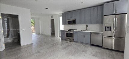 3823 Thomas Ave in Miami, FL - Building Photo - Building Photo