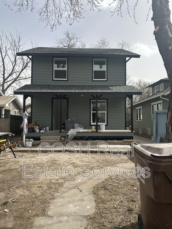 property at 824 N Buffum St