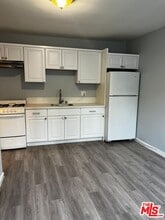 11472 Ventura Blvd in Los Angeles, CA - Building Photo - Building Photo