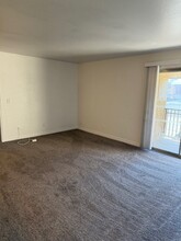 5229 Indian River Dr in Las Vegas, NV - Building Photo - Building Photo