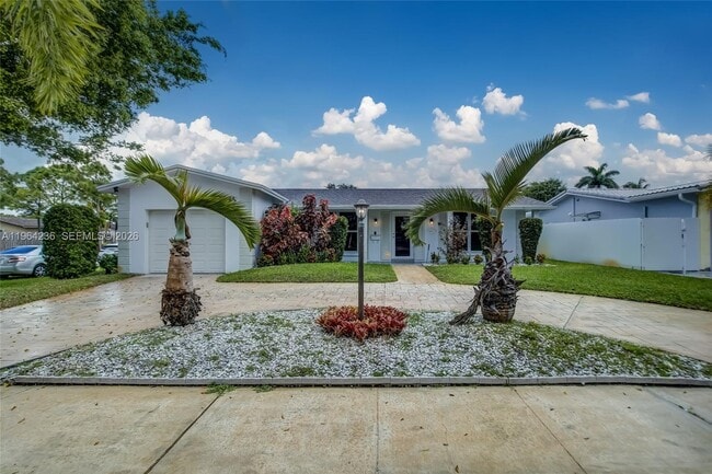 4917 W Park Rd in Hollywood, FL - Building Photo - Building Photo