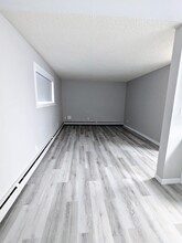 5203-152 52 St in Drayton Valley, AB - Building Photo - Building Photo