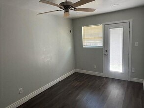 309 E Mitchell St in Arlington, TX - Building Photo - Building Photo