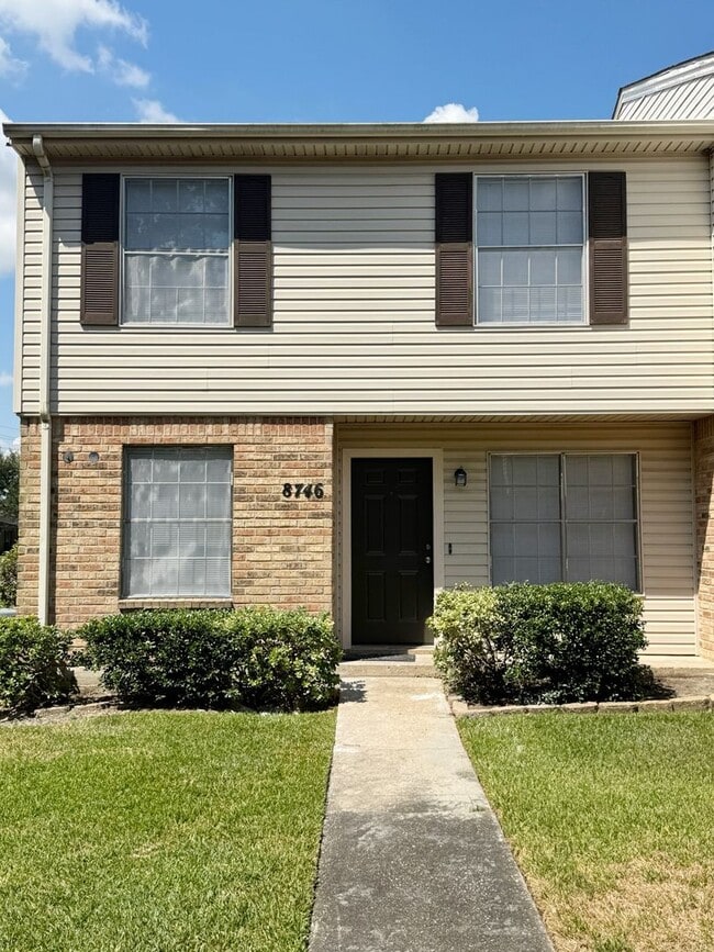 property at 8746 Glen Meadow Ln