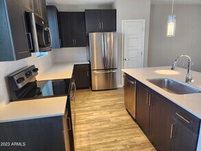 200 E Thomas Rd in Phoenix, AZ - Building Photo - Building Photo