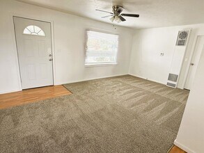 321 NW 8th Ave in Ontario, OR - Building Photo - Building Photo