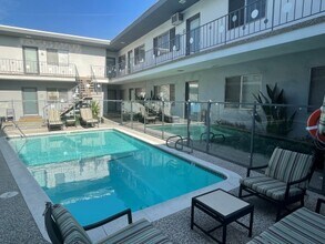 1405 Amherst Ave in Los Angeles, CA - Foto de edificio - Building Photo