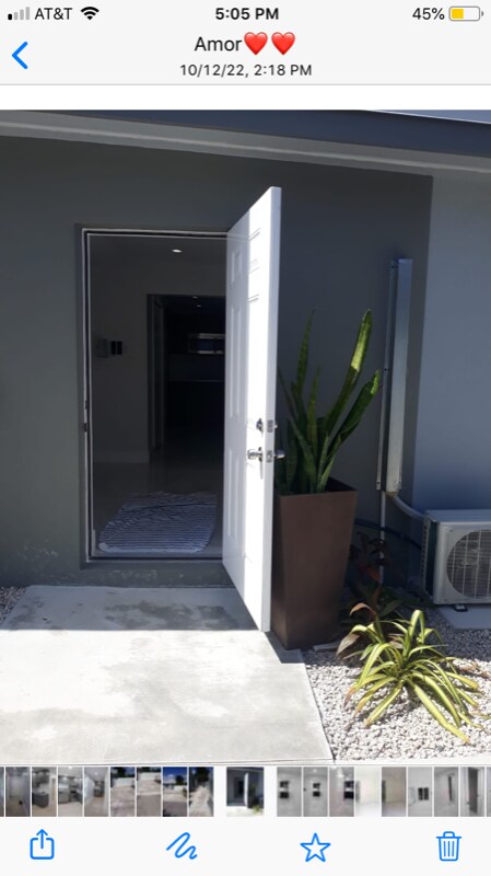 2379 NW 102nd St, Unit rear in Miami, FL - Building Photo - Building Photo