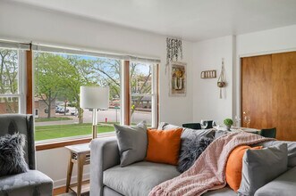 30 W Burlington Ave-Unit -ID1026697P in Westmont, IL - Building Photo - Building Photo