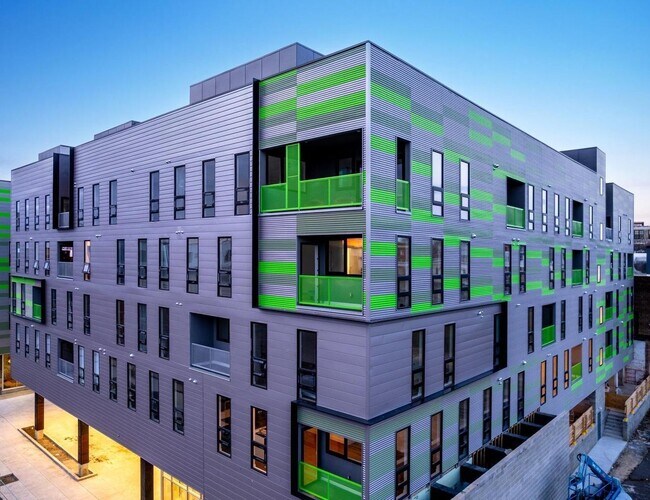 property at 1501 N 31st St