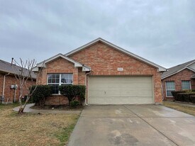 6413 Claire Dr in Fort Worth, TX - Building Photo