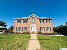 203 E Emmaus Ave in Allentown, PA - Building Photo