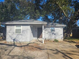 1132 Virginia Ave in Norfolk, VA - Building Photo
