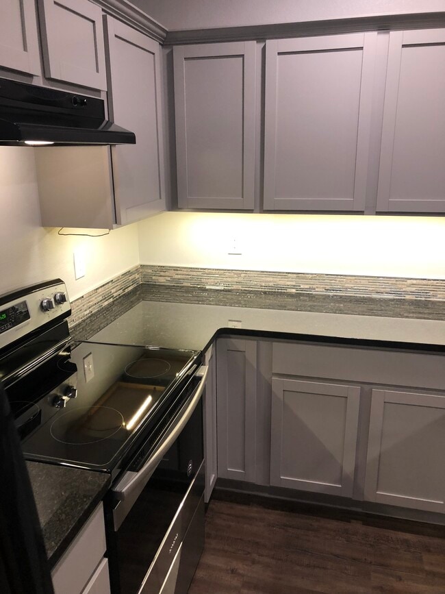 3630 W Maple St, Unit 3630 west maple in Wichita, KS - Foto de edificio - Building Photo