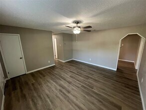 114 W Adkins St in Seagoville, TX - Building Photo - Building Photo