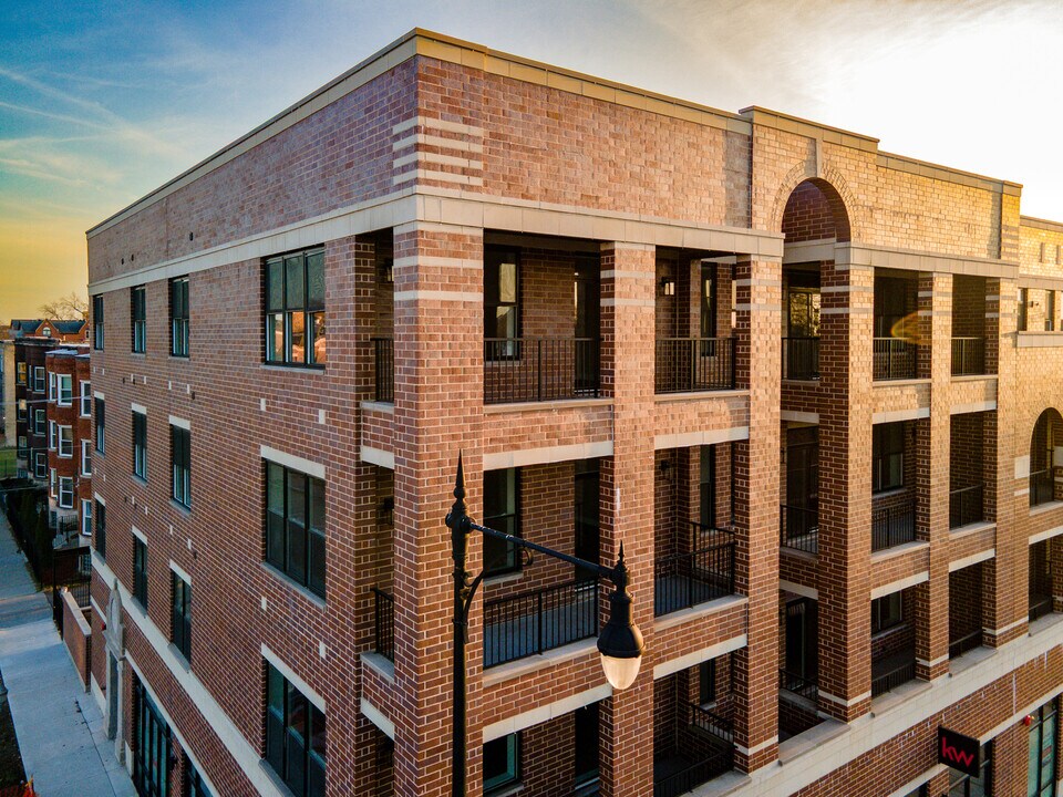 551 E 47th St in Chicago, IL - Building Photo