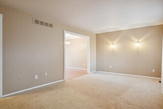 4254 Halkirk Dr in Waterford Township, MI - Building Photo - Building Photo