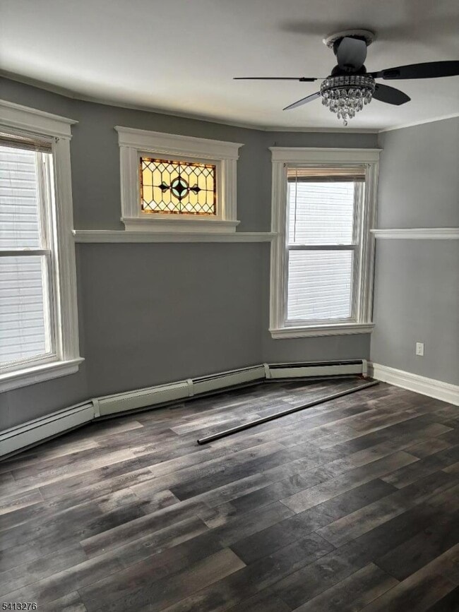 110 N 19th St in East Orange, NJ - Building Photo - Building Photo