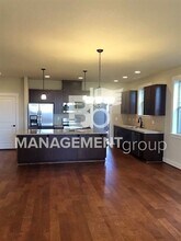 6715 NW Mayflower Pl in Portland, OR - Building Photo - Building Photo