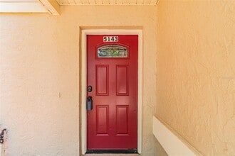 5143 Corvette Dr in Tampa, FL - Foto de edificio - Building Photo
