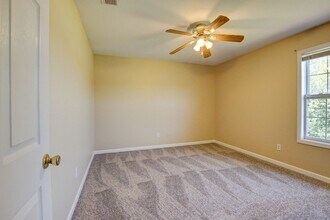 1371 Wilderness Cir in Clarksville, TN - Building Photo - Building Photo