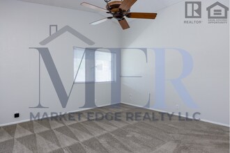 425 E Marco Polo Rd in Phoenix, AZ - Building Photo - Building Photo