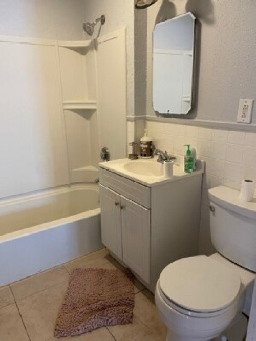 38 Surrey St, Unit #2 in Boston, MA - Building Photo - Building Photo