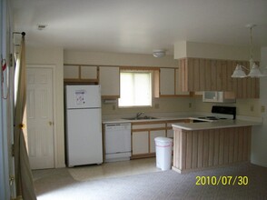3108 Coral Reef Ct in Kitty Hawk, NC - Foto de edificio - Building Photo