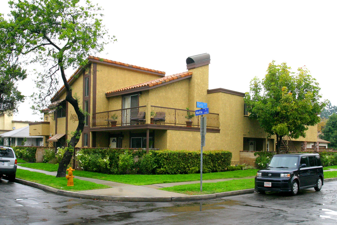 Villa Malta in Long Beach, CA - Foto de edificio