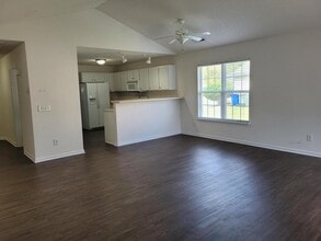 1203 Wyngate Dr in Greenville, NC - Building Photo - Building Photo