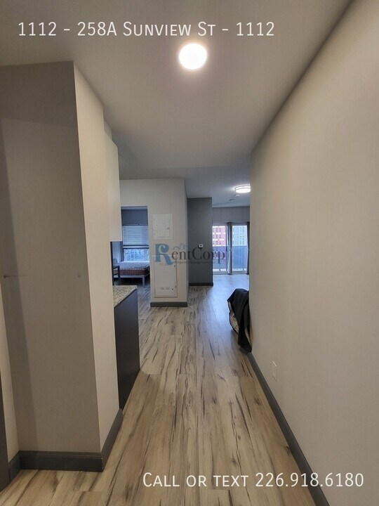 258A-258A Sunview St in Waterloo, ON - Building Photo
