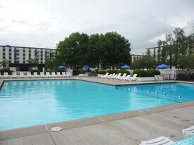 9098 Terrace Dr in Niles, IL - Building Photo