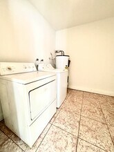 5813 Iris Ave in Las Vegas, NV - Building Photo - Building Photo