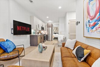 3934 14th St NW, Unit 103 in Washington, DC - Building Photo - Building Photo