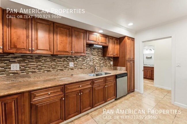 1837 Mayflower Ave in Monrovia, CA - Building Photo - Building Photo