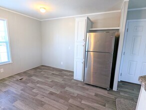 32 E Arizona in Belleville, MI - Building Photo - Building Photo