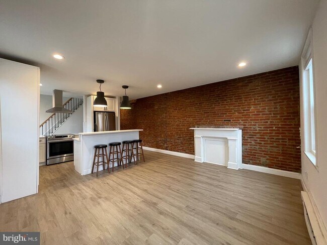 property at 900 N 29th St