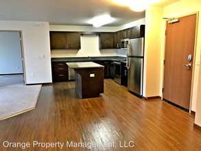1306 Main St N in Watford City, ND - Building Photo - Building Photo