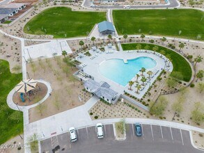 9038 W Luke Ave in Glendale, AZ - Building Photo - Building Photo