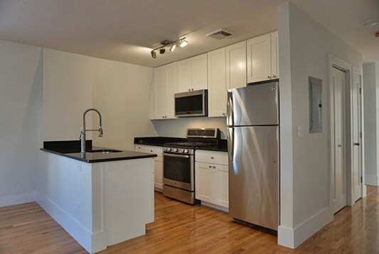 4 Osgood St, Unit 3 in Somerville, MA - Foto de edificio