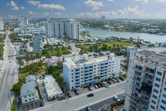 Leisure Beach South in Fort Lauderdale, FL - Foto de edificio - Building Photo