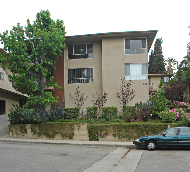 Amberwood Apartments in South Pasadena, CA - Building Photo - Building Photo