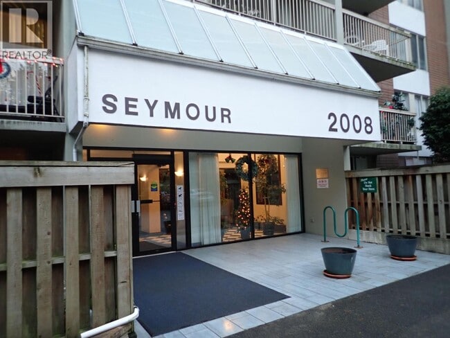 property at 2008-2008 Fullerton Ave