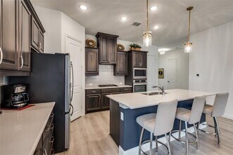 9525 Blue Stem Ln in Oak Point, TX - Building Photo - Building Photo