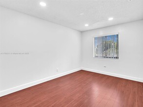 2821 SW 58th Manor in Fort Lauderdale, FL - Building Photo - Building Photo