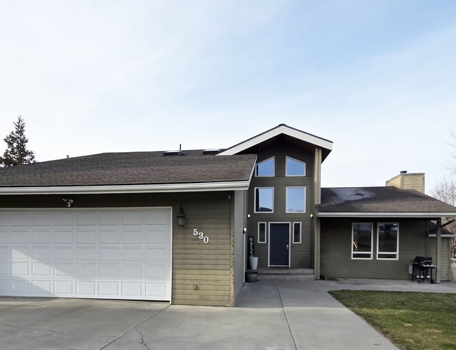 property at 530 S Lynn Ave